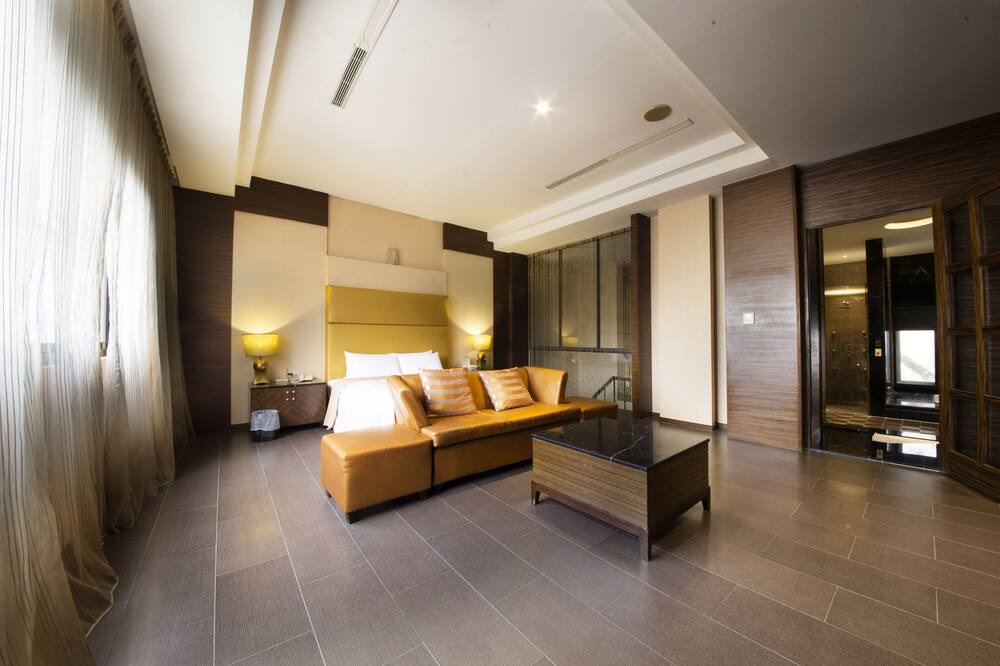 Photo of Bedroom in East District