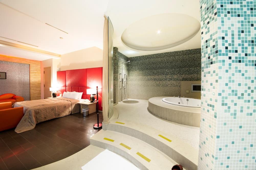 Photo of Bedroom in East District