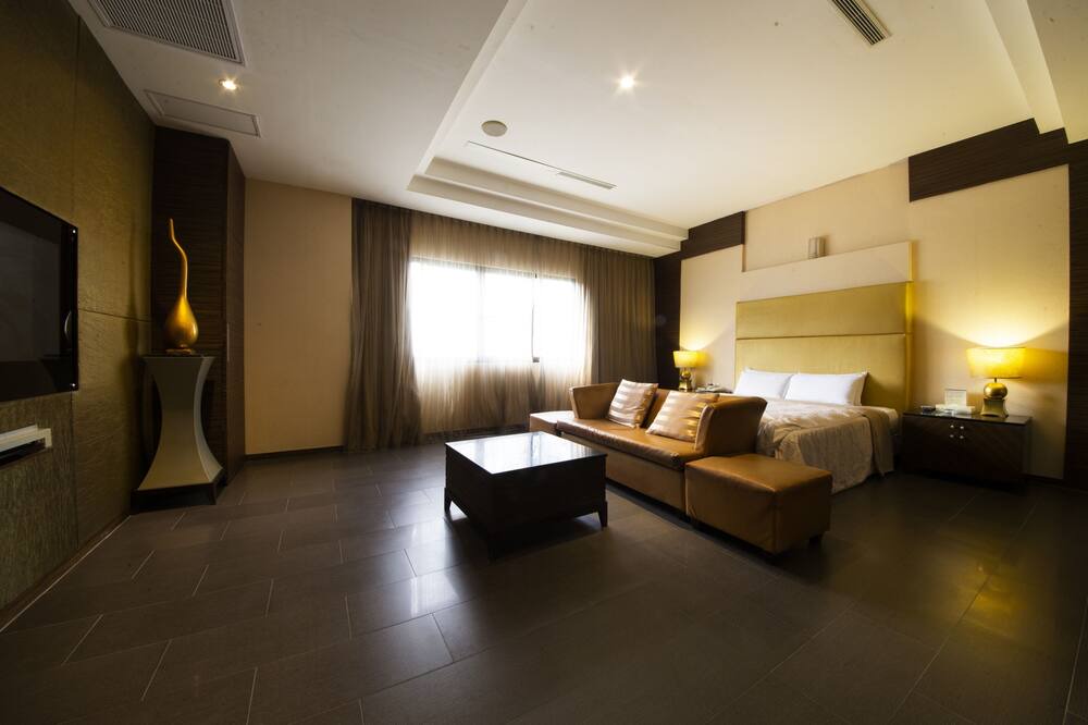 Photo of Bedroom in East District