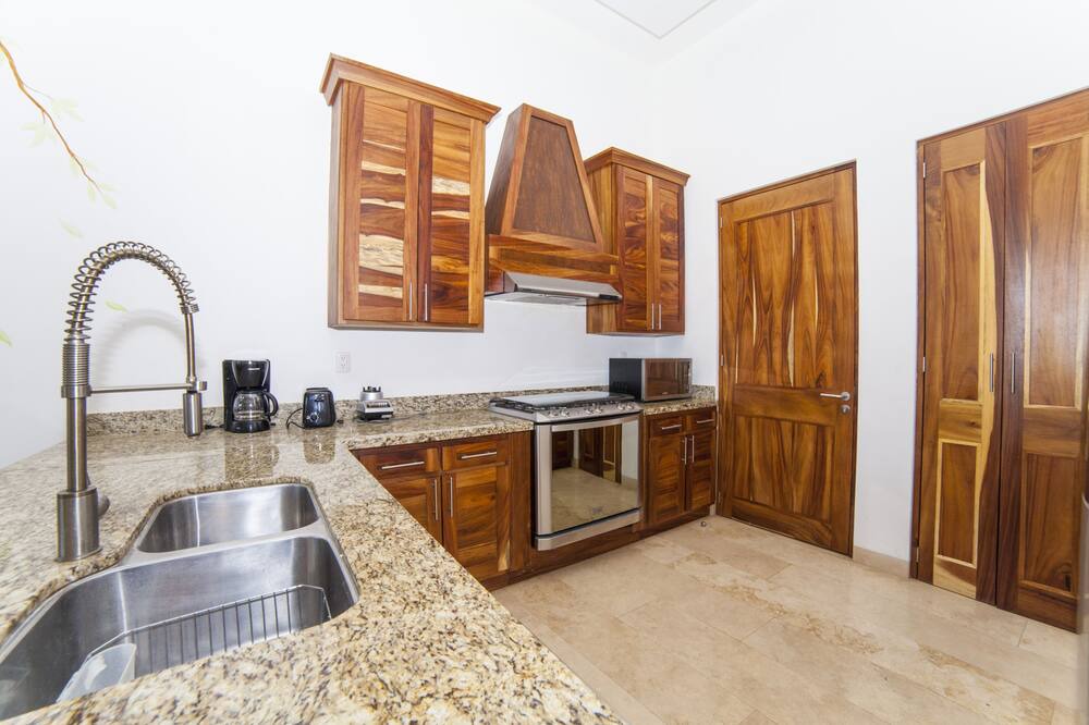 Photo of Kitchen in P Chahue