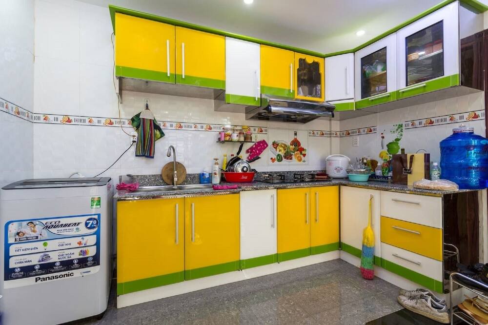 Photo of Kitchen in District 10