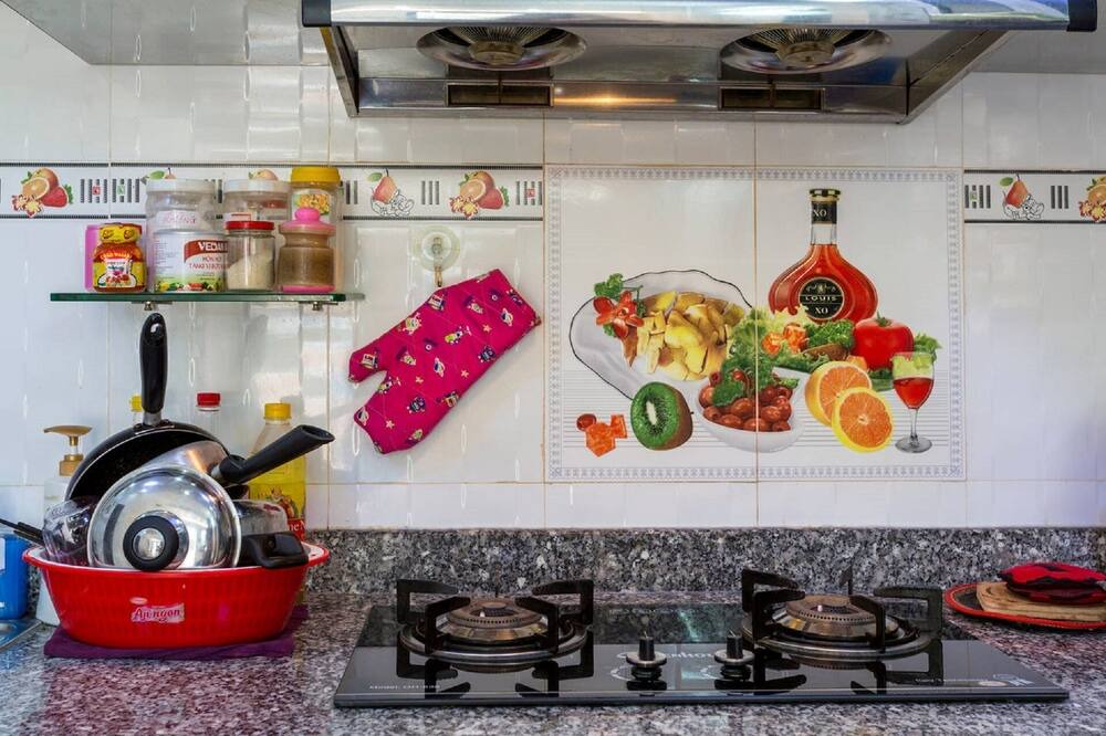 Photo of Kitchen in District 10