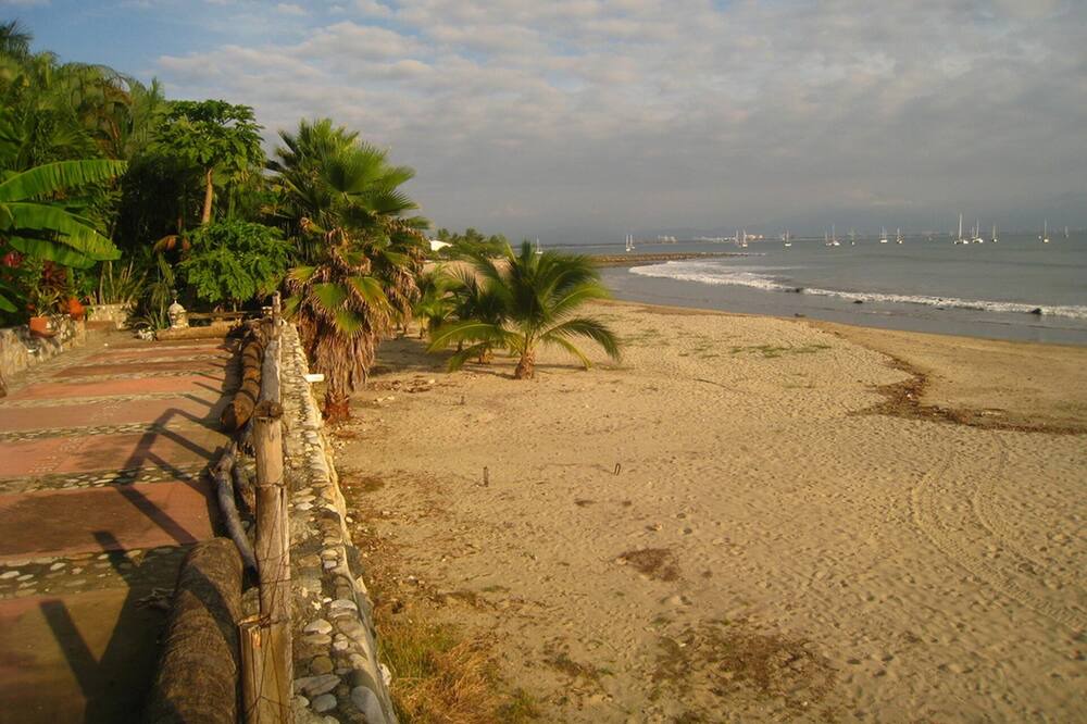 Photo of Others in La Cruz de Huanacaxtle