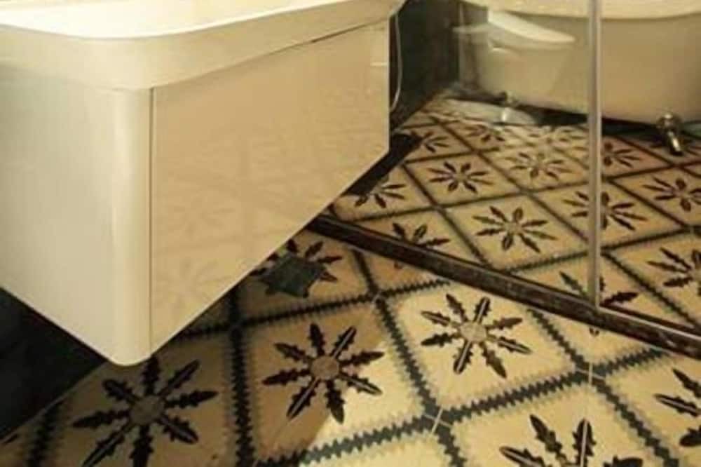 Photo of Bathroom in South Beach
