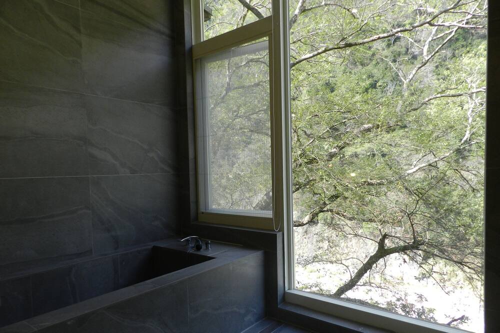 Photo of Bathroom in Heping