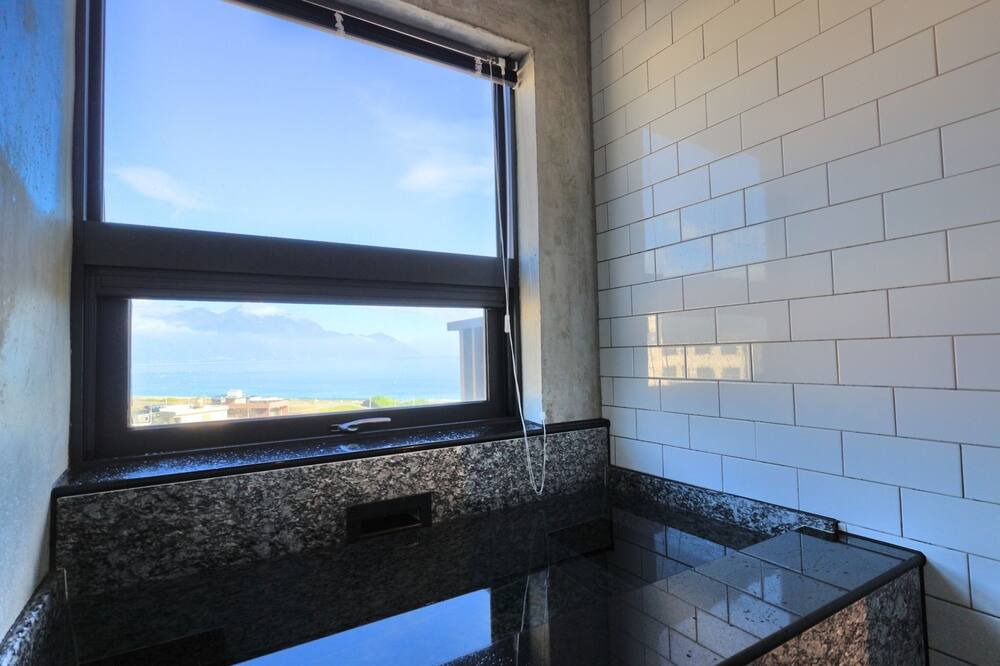 Photo of Bathroom in Xincheng