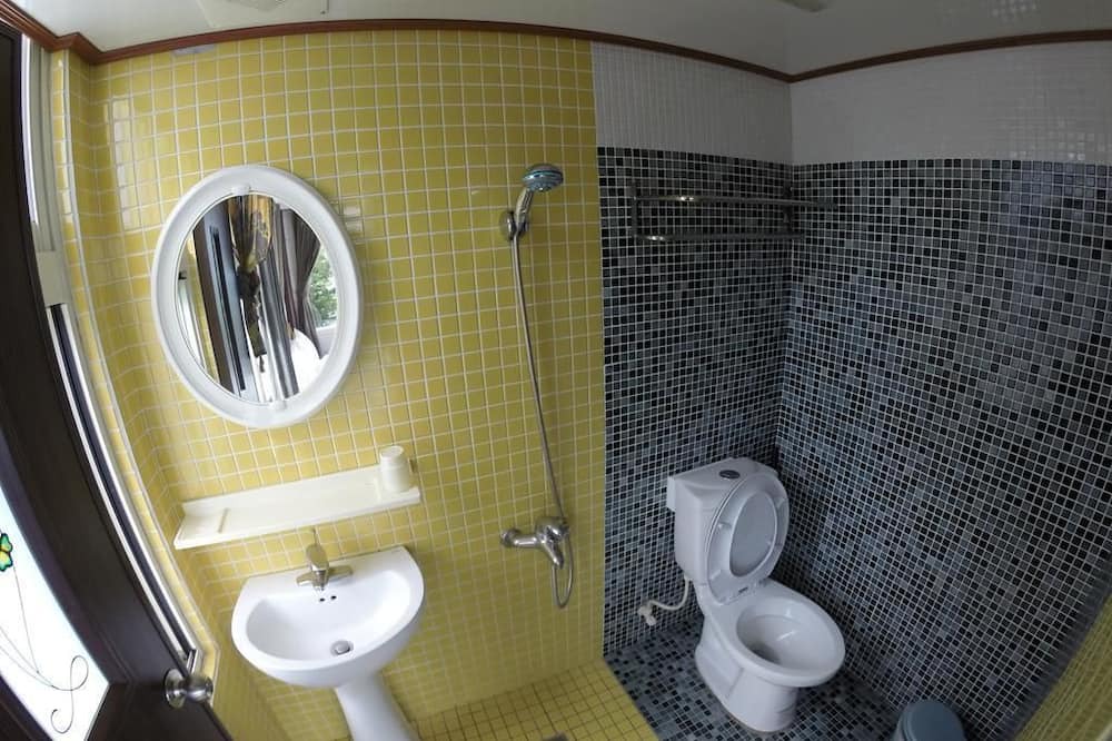 Photo of Bathroom in Donghe