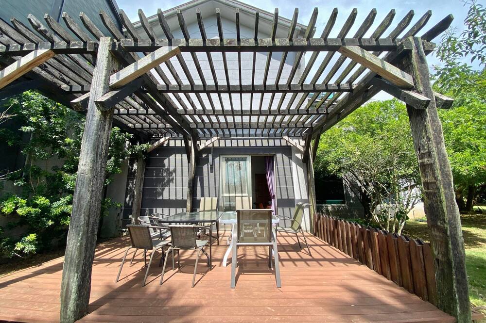 Photo of Patio Balcony in East District