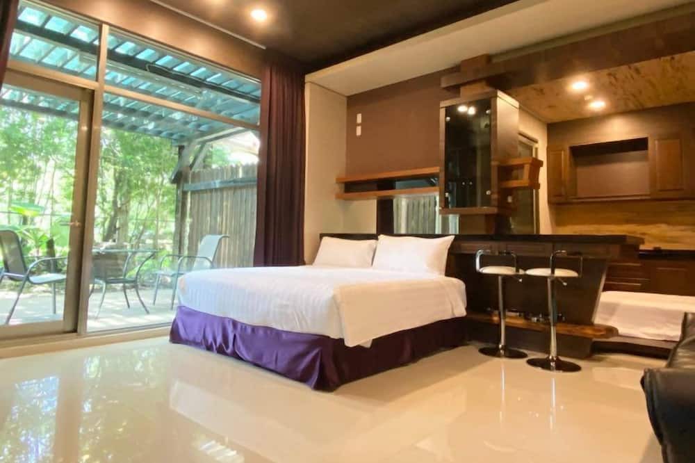 Photo of Bedroom in East District