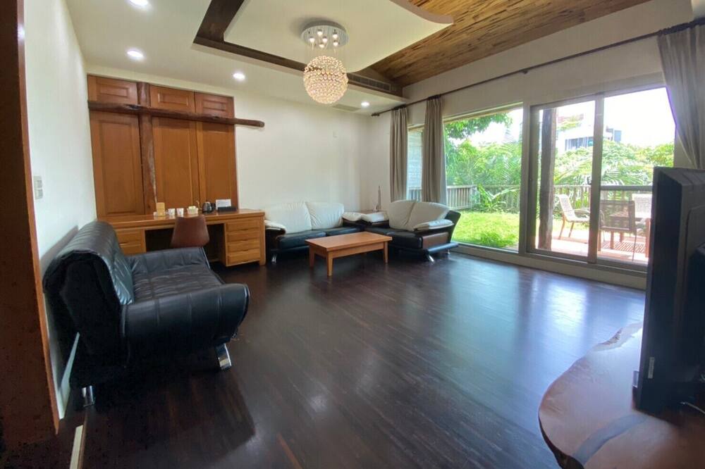 Photo of Bedroom in East District