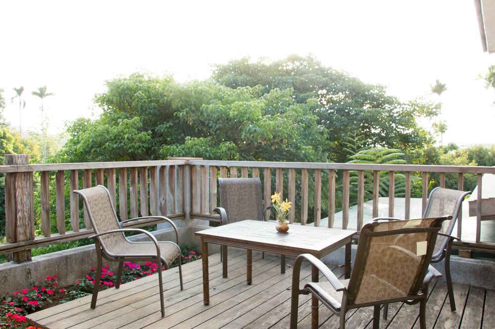 Photo of Patio Balcony in East District