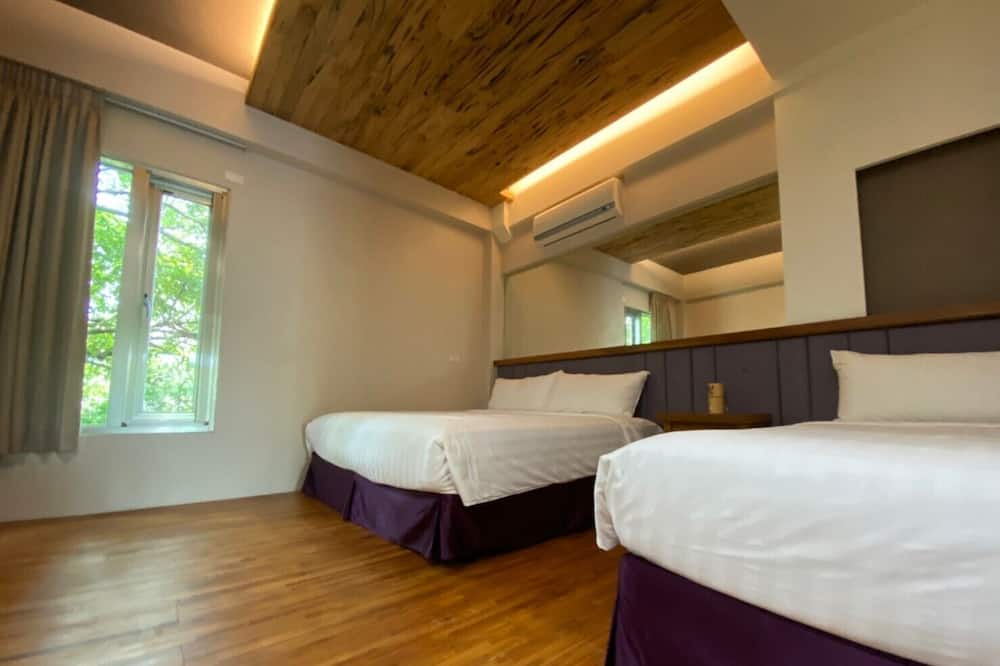 Photo of Bedroom in East District