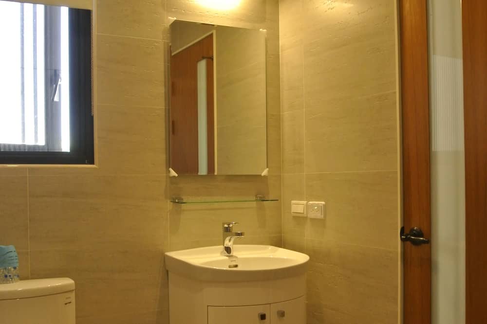 Photo of Bathroom in Puli
