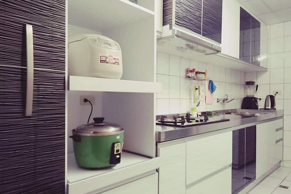 Photo of Kitchen in East District