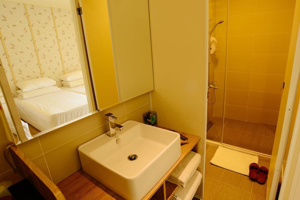 Photo of Bathroom in Niaosong District