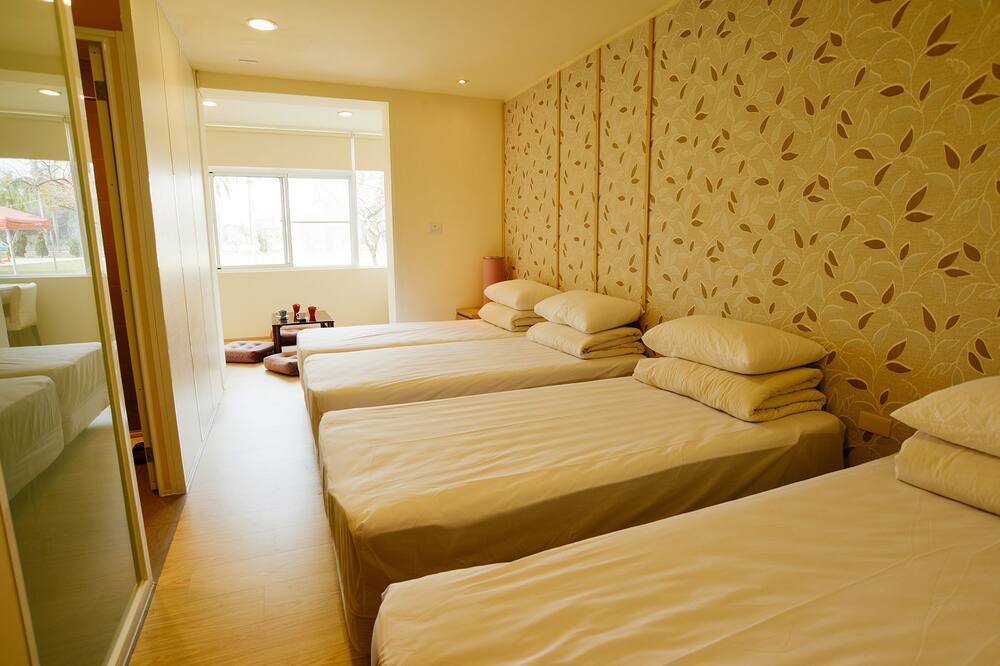 Photo of Bedroom in Niaosong District