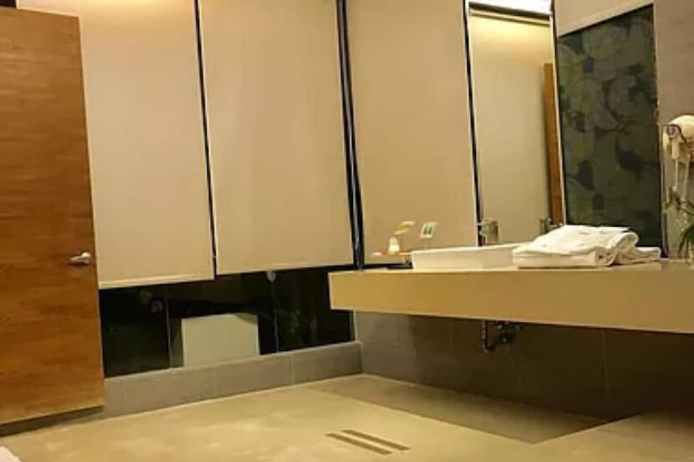 Photo of Bathroom in Dounan