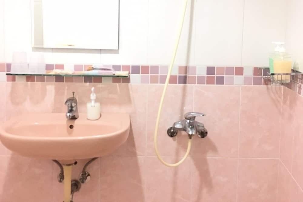 Photo of Bathroom in Cianjhen District