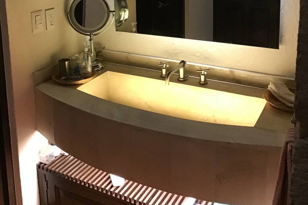 Photo of Bathroom in Historic Centre