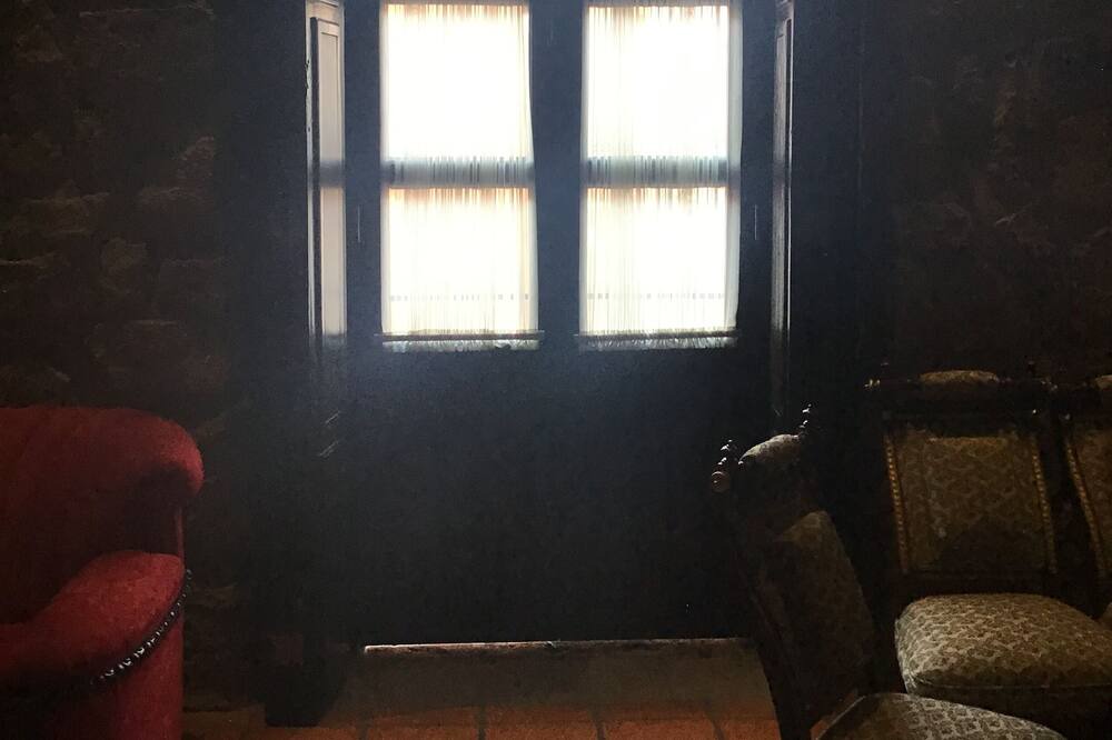 Photo of Livingroom in Historic Centre