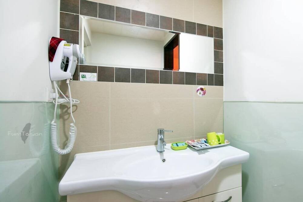 Photo of Bathroom in Zhuangwei