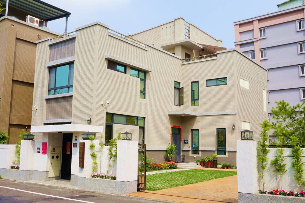 Photo of Outdoor in Jiji