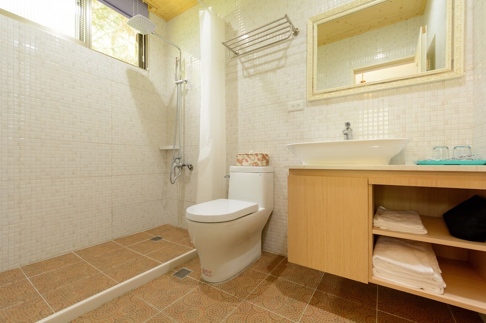 Photo of Bathroom in Puli