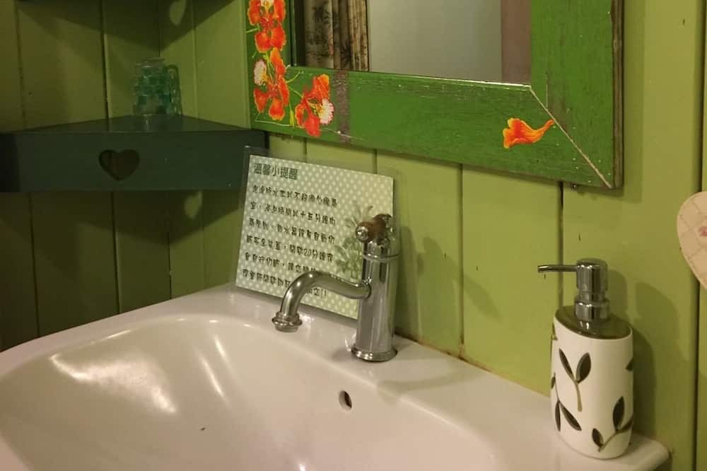 Photo of Bathroom in Fuxing District