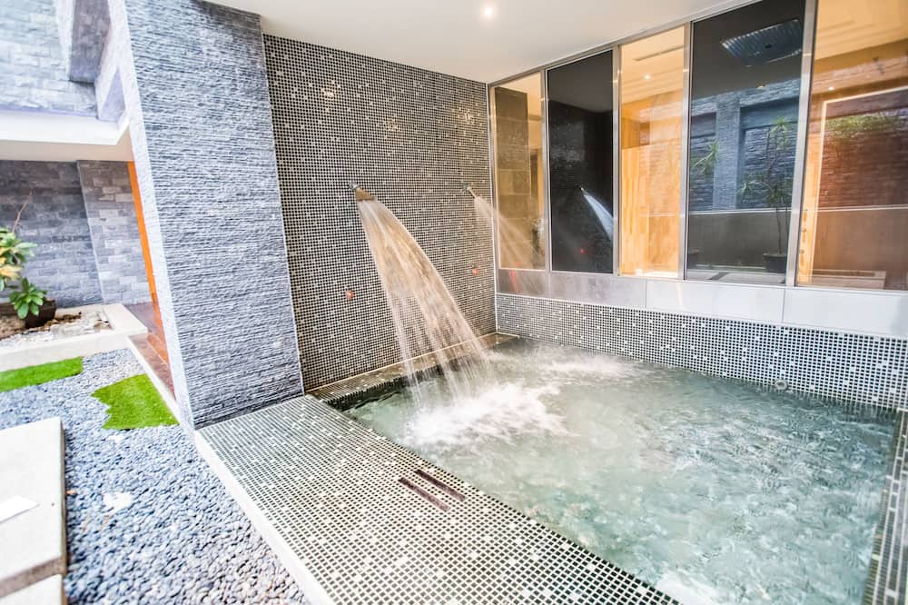 Photo of Bathroom in Taoyuan District