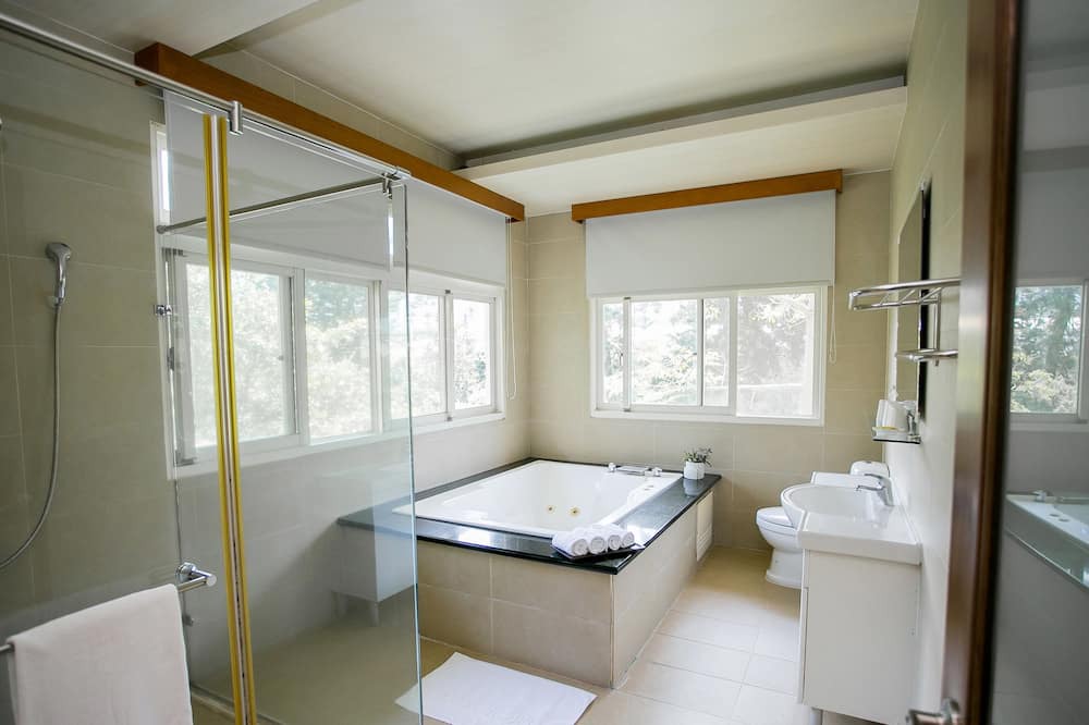 Photo of Bathroom in Puli