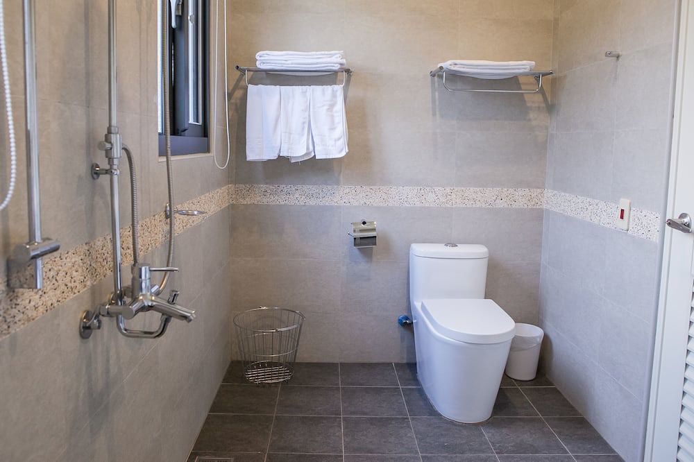 Photo of Bathroom in Puli