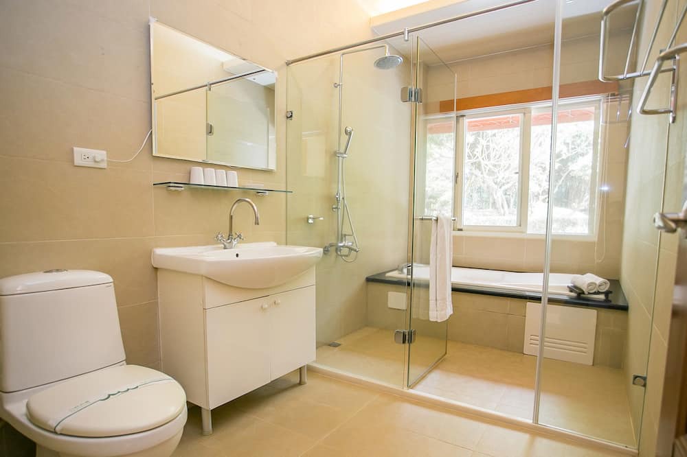 Photo of Bathroom in Puli