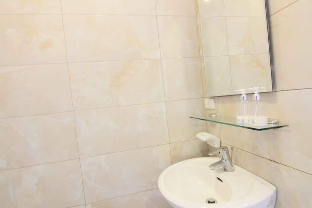 Photo of Bathroom in Zhuqi