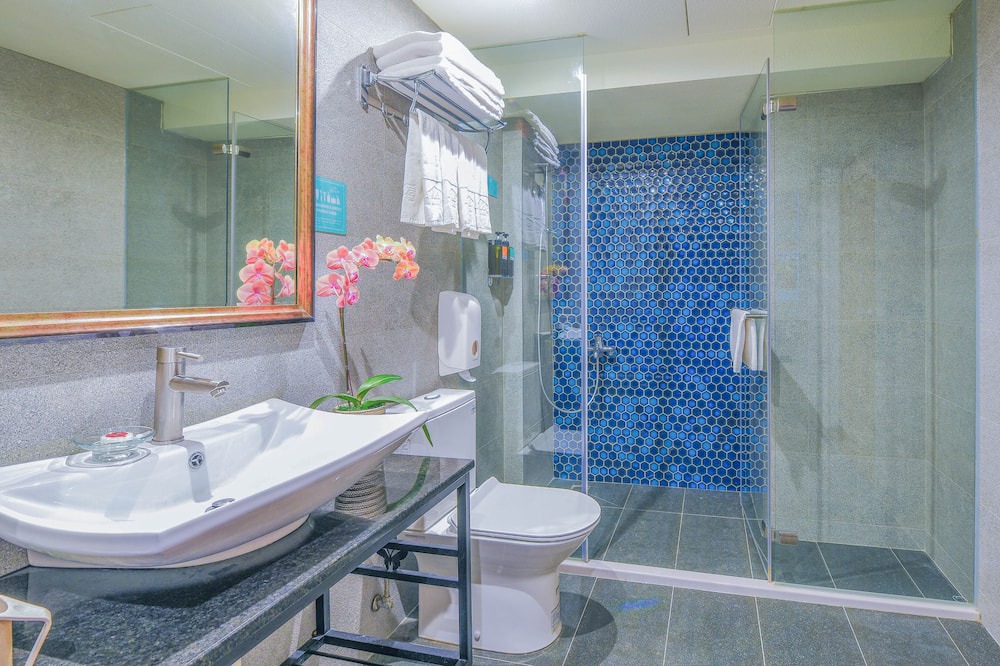 Photo of Bathroom in North District