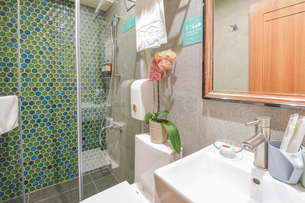 Photo of Bathroom in North District