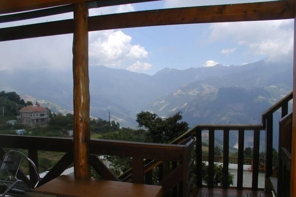 Photo of Patio Balcony in Ren'ai