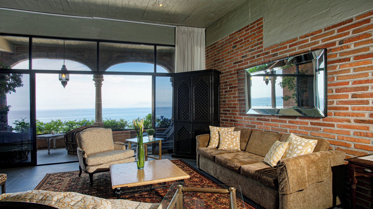Photo of Bedroom in South Shore Hotel Area