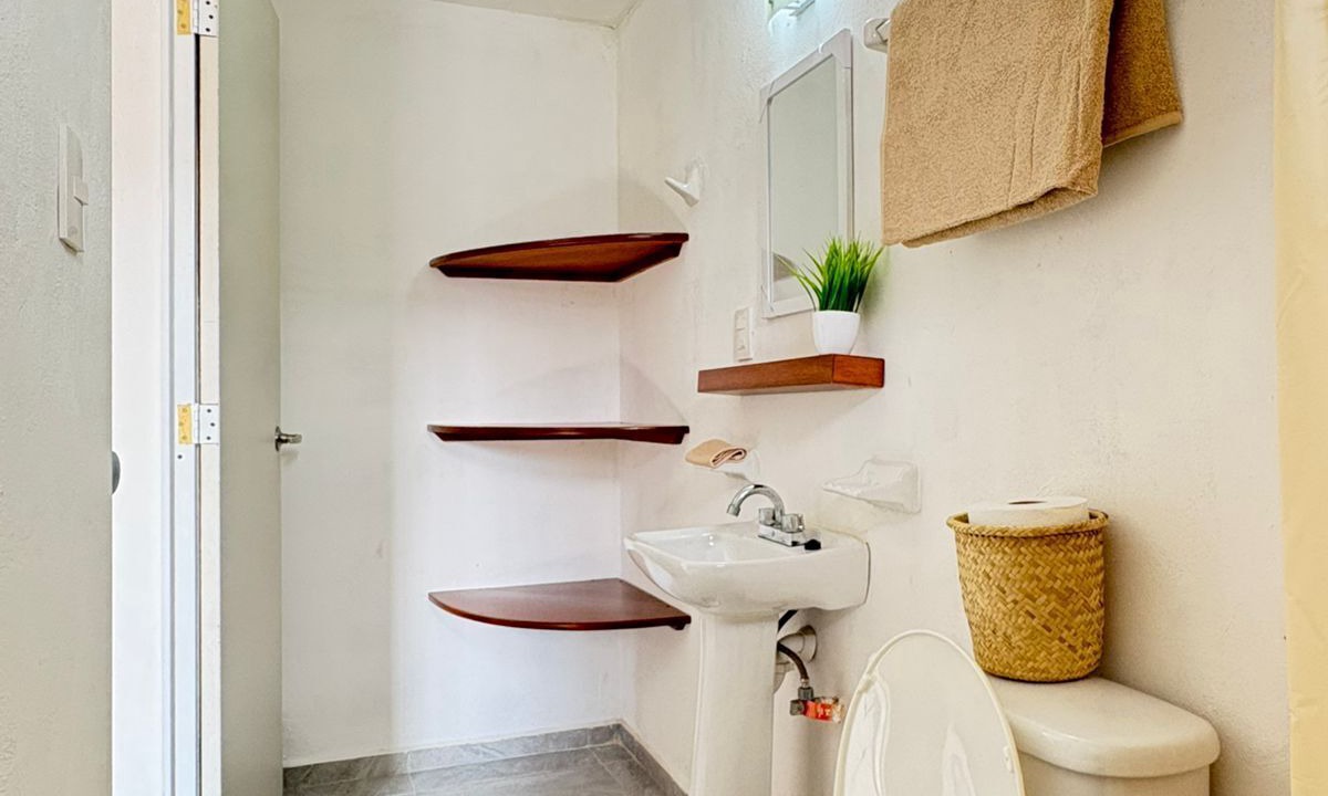 Photo of Bathroom in Motul