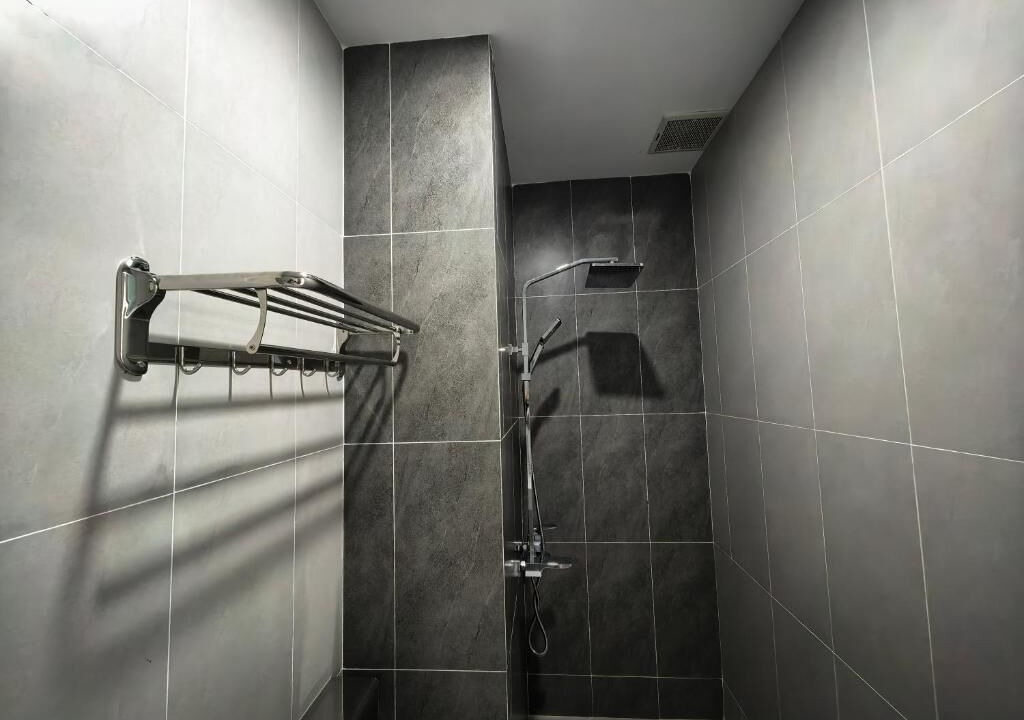 Photo of Bathroom in Long Beach