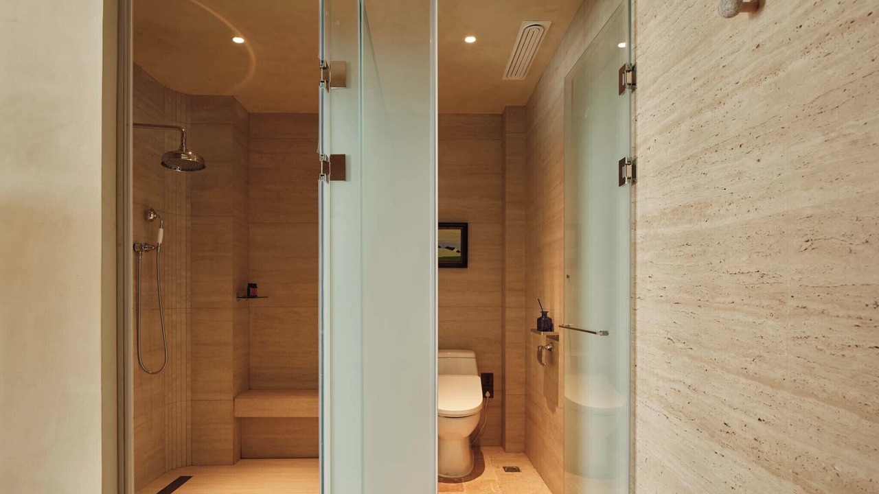 Photo of Bathroom in Dali Town