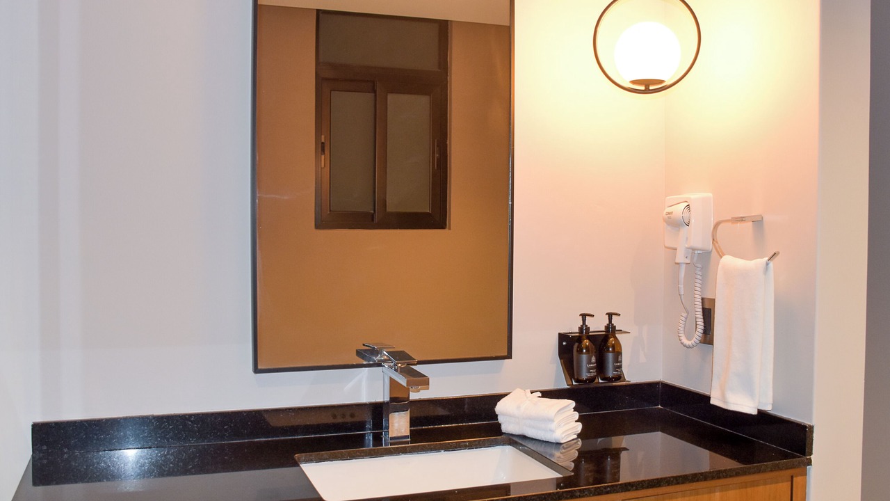 Photo of Bathroom in Anahuac