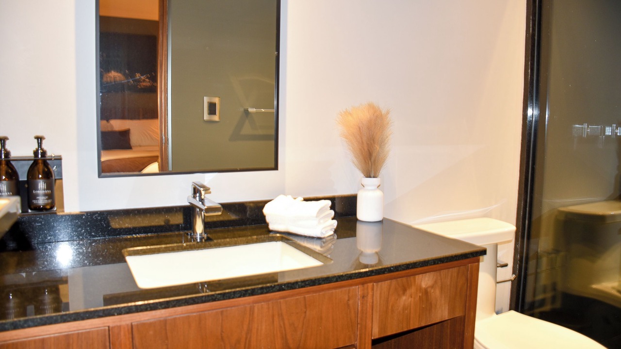 Photo of Bathroom in Anahuac