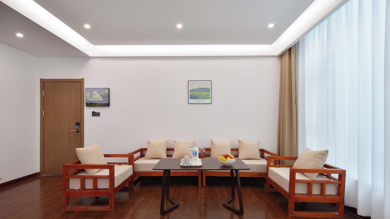 Photo of Bedroom in Shangri-La