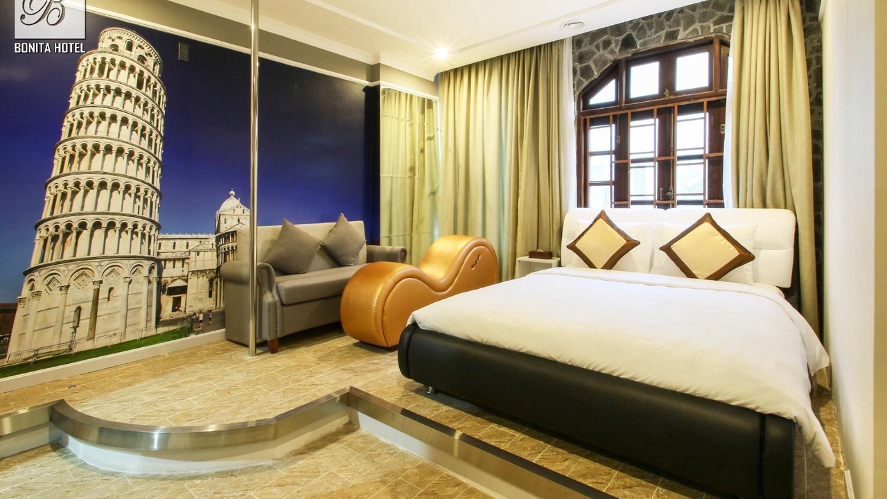 Photo of Bedroom in District 10