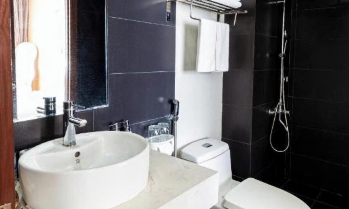 Photo of Bathroom in Ngu Hanh Son