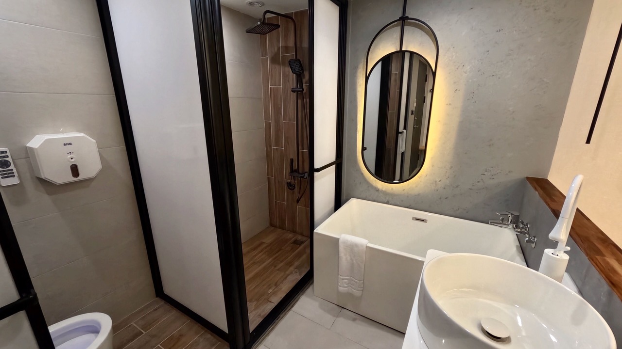Photo of Bathroom in Zhongzheng