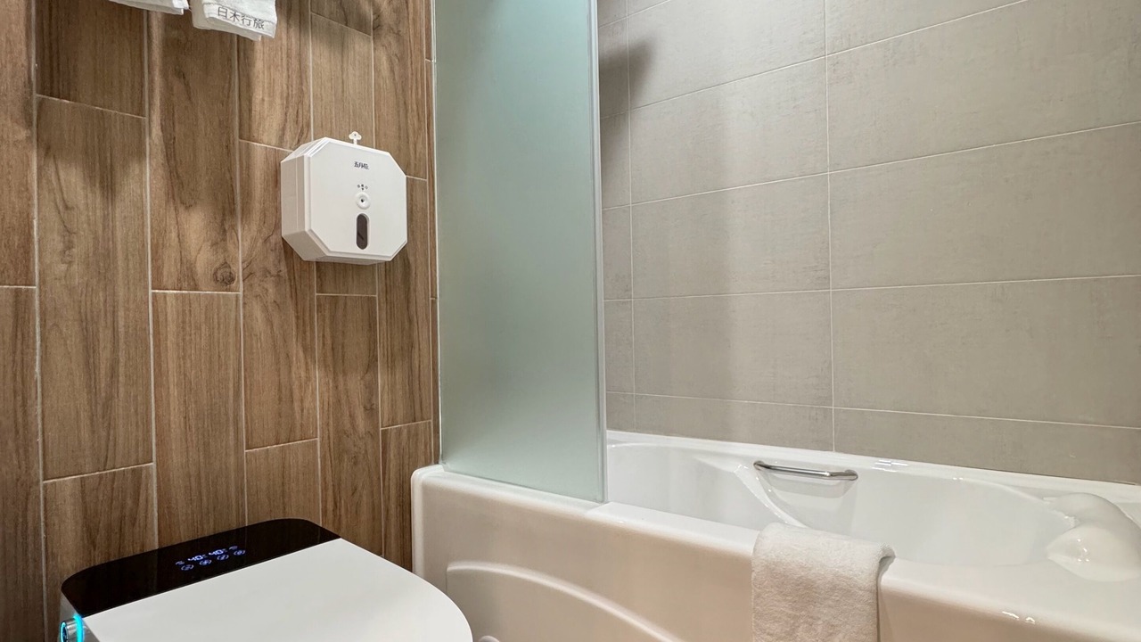 Photo of Bathroom in Zhongzheng