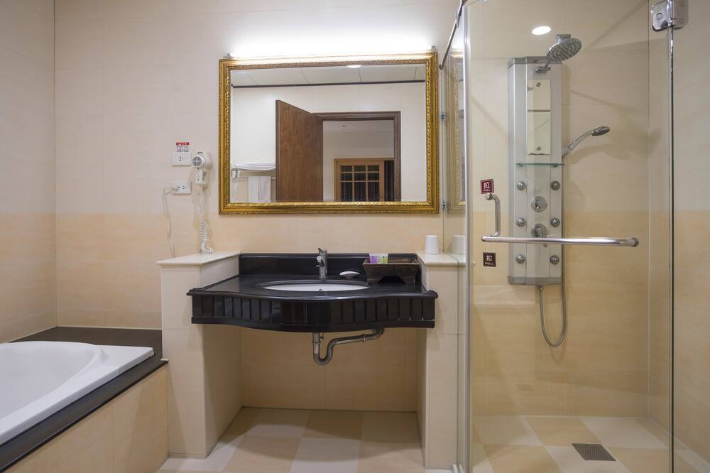 Photo of Bathroom in Chiayi