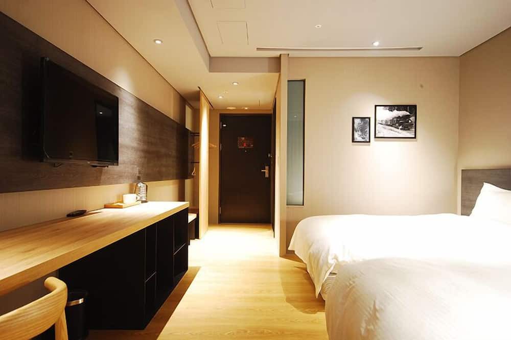 Photo of Bedroom in West District