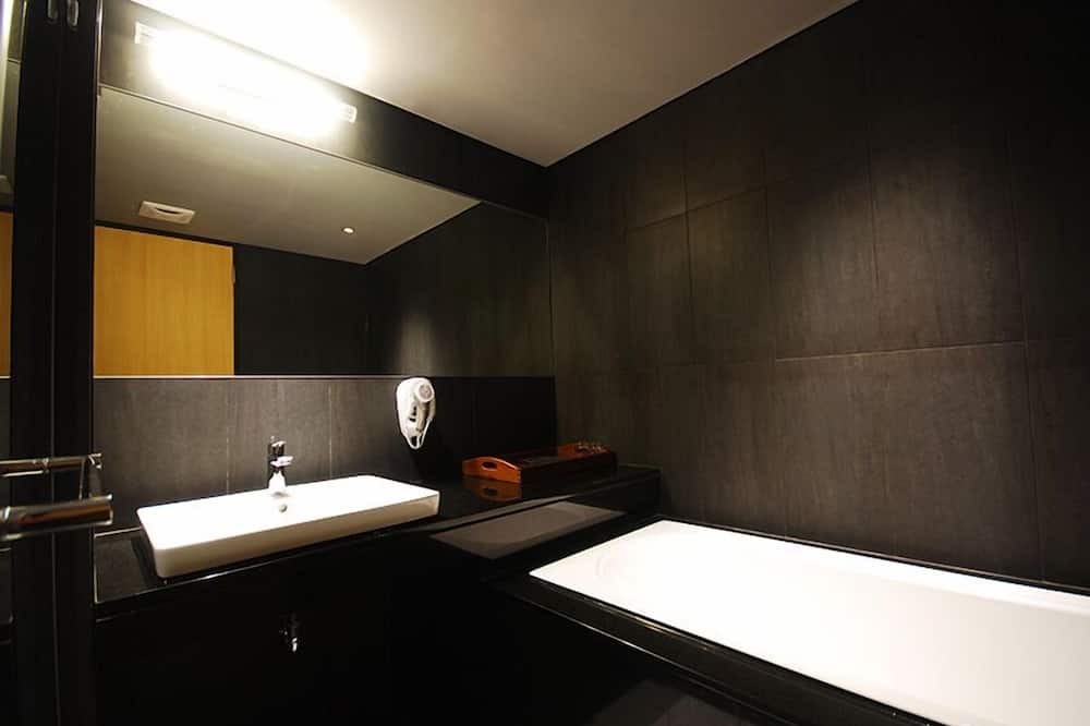 Photo of Bathroom in West District